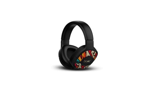 BoAt Rockerz 550 Headphones